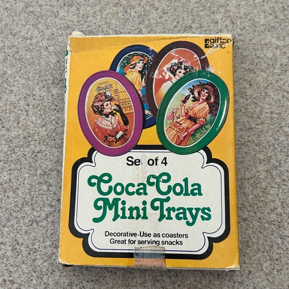 Vintage Mini Coca Cola Metal Tray Set - 4 - Picture 10 of 12